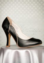 50s Classy Smitten Pumps in Black