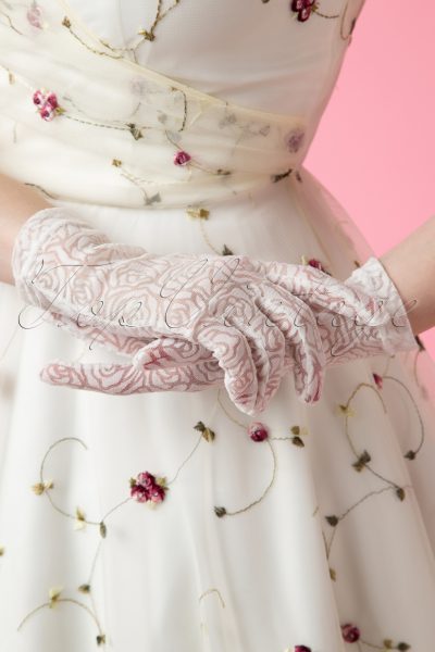 50s Rosy Romantic White Lace Gloves