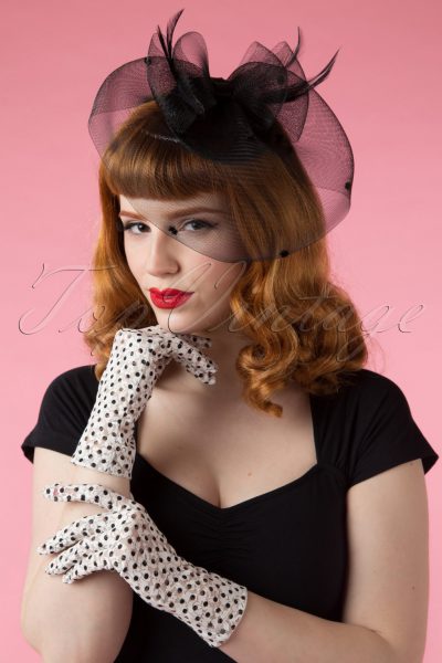 50s Lady Mary Romantic Polkadot Lace Gloves in Ivory