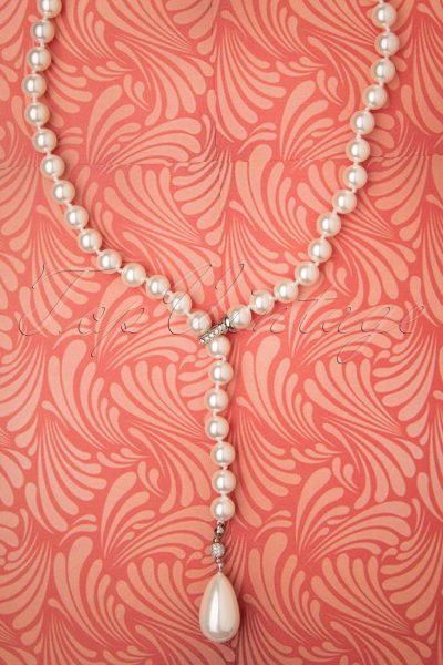 50s A String Of Pearls Necklace in Ivory