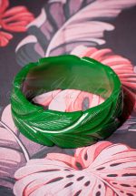 TopVintage Exclusive ~ 40s Wide Forest Heavy Carve Bangle in Green