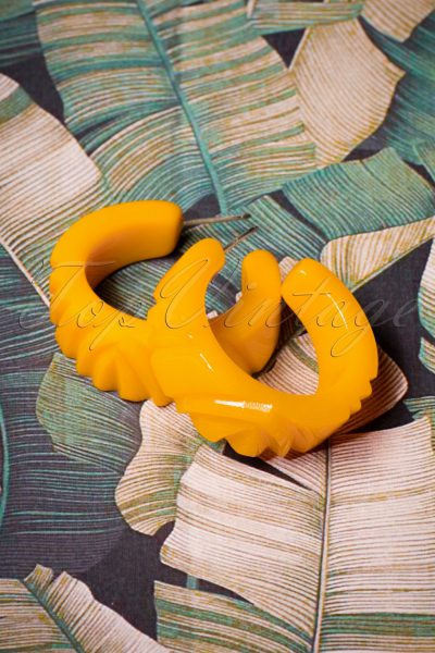 TopVintage Exclusive ~ 40s Yolk Heavy Carve Hoop Earrings in Yellow