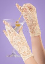 50s Lady Mary Lace Gloves in Capucine Cream