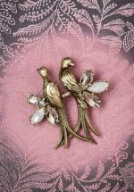 30s Crystal Love Birds Brooch in Gold