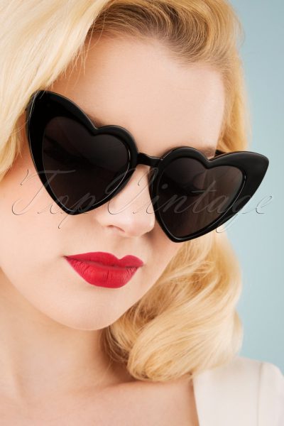 50s Love Is In The Air Sunglasses in Black