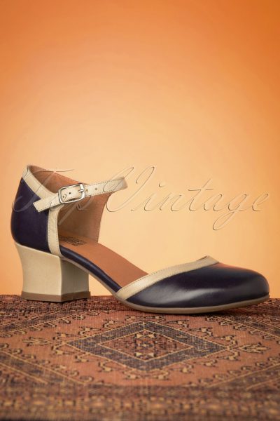 60s Fleet Leather Pumps in Navy and Beige