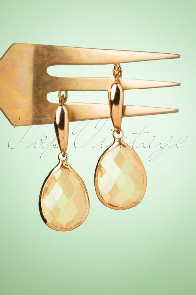 50s Teardrop Earrings in Peach