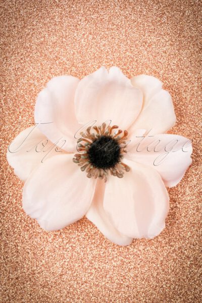 50s Lovely Anemone Hair Clip in Light Pink