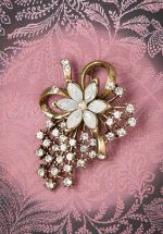 30s Miriam Haskell Pearl Brooch in Gold