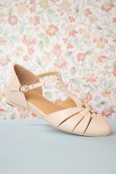 50s Montpellier T-Strap Flats in Cream