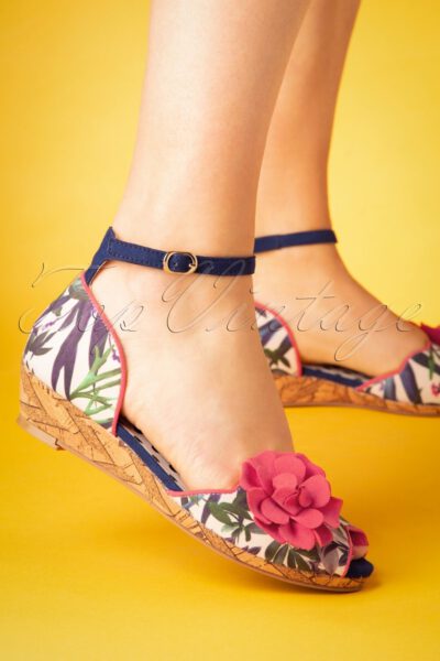 60s Phyllis Wedges in Sage