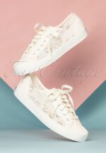 50s Chrochet Kickstart Floral Sneakers in Cream