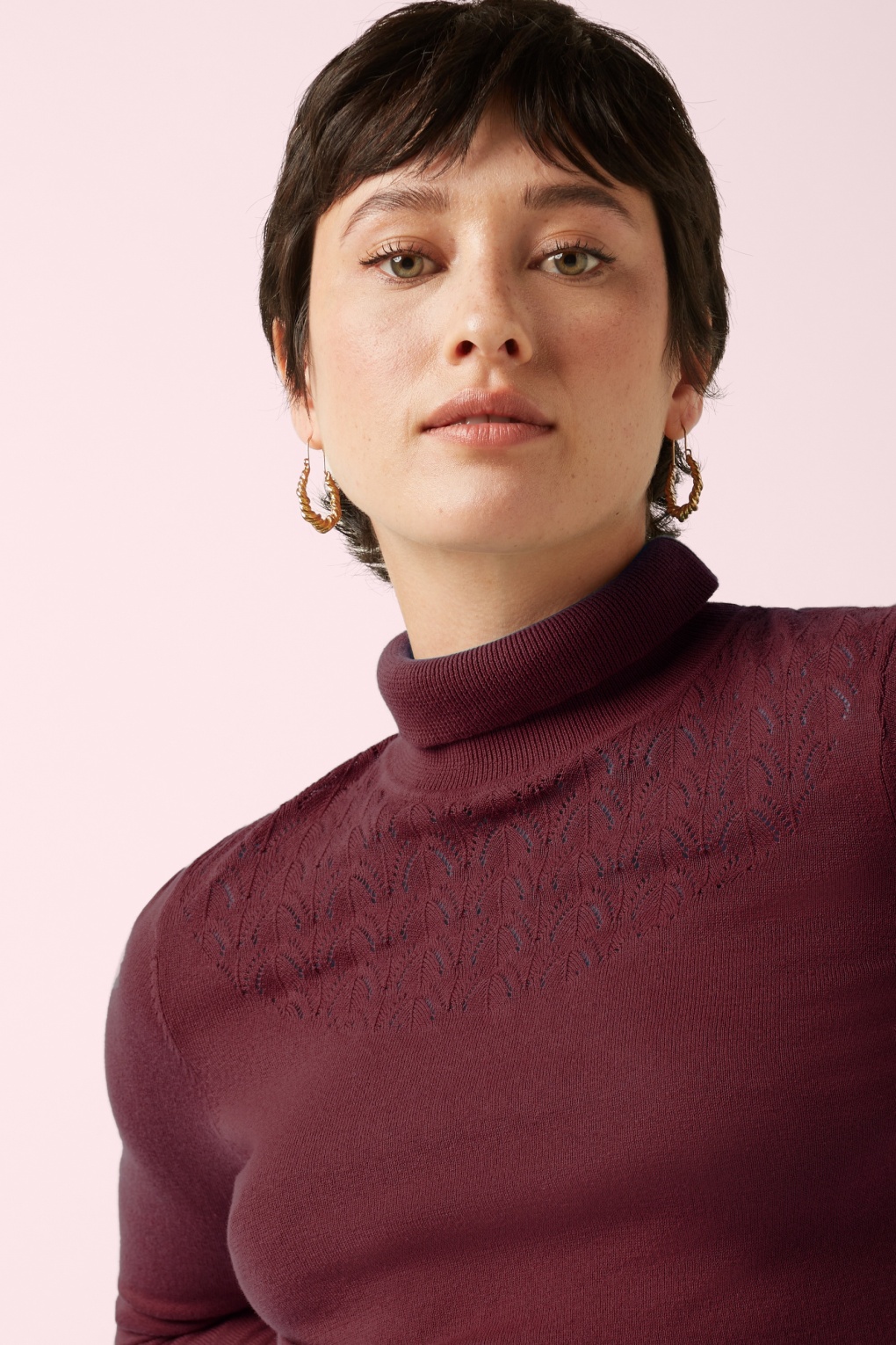 281416-King-Louie-53371-Top-Rollneck-Club-Cabernet-Red-250107-004MW-full
