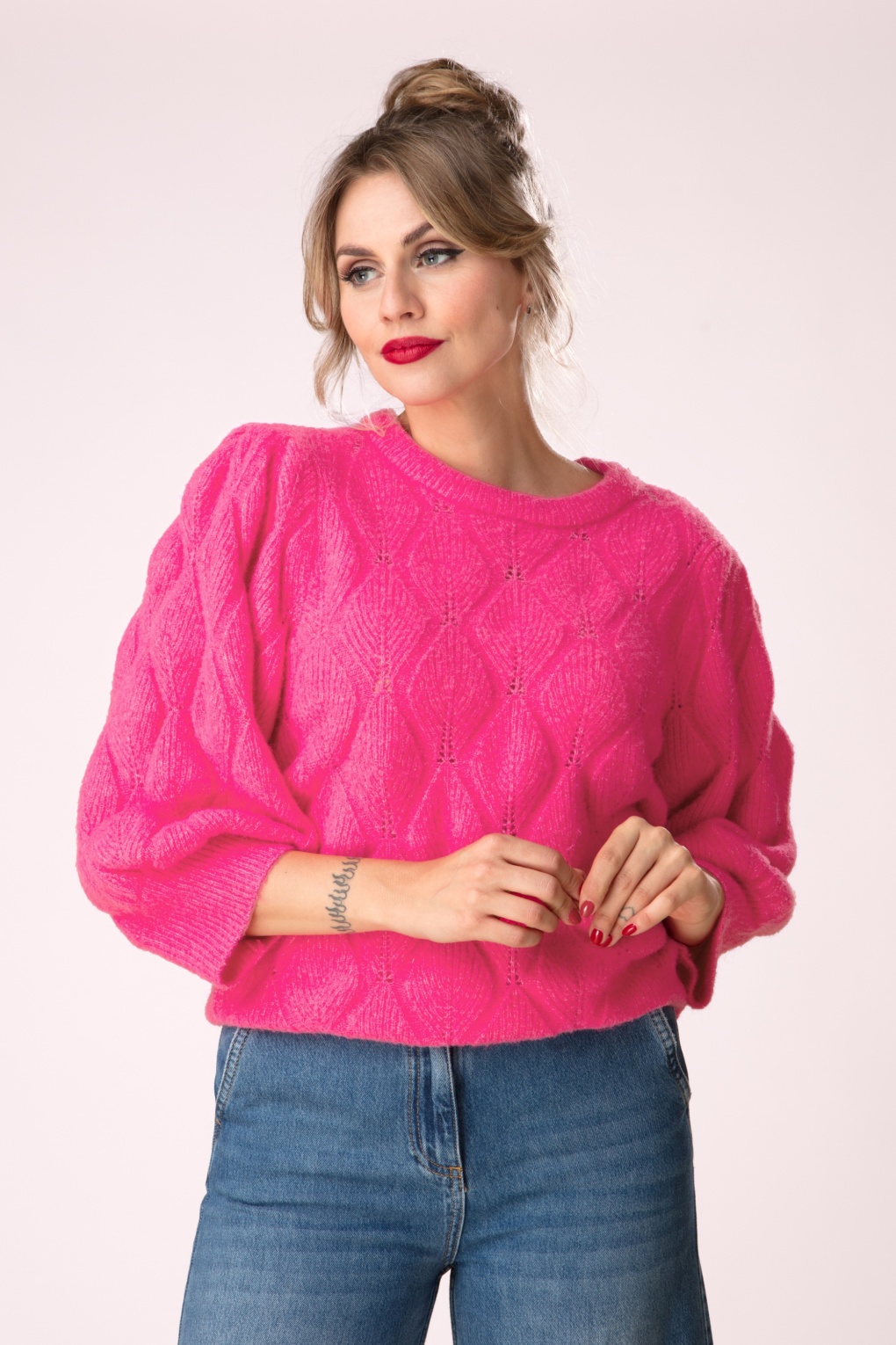 281815-Smashed-Lemon-53830-Knit-top-Cerise-241210-040MW-full