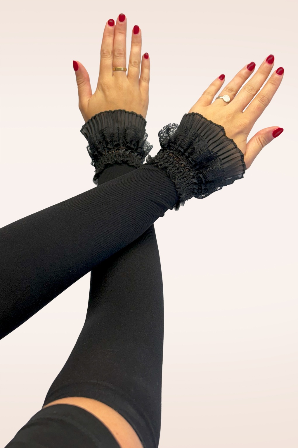 283867-PamelaMann-55844-Victorian-Lace-Sleeve-Glove-240208-001W-full