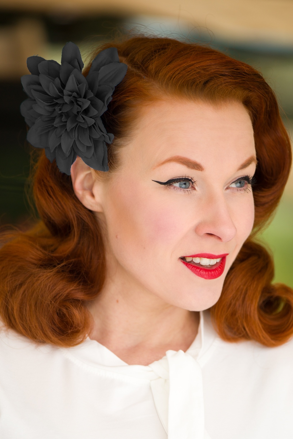 261318-Zazoo-13372-Hairclip-Broche-Red-Flower-240425-001M-full