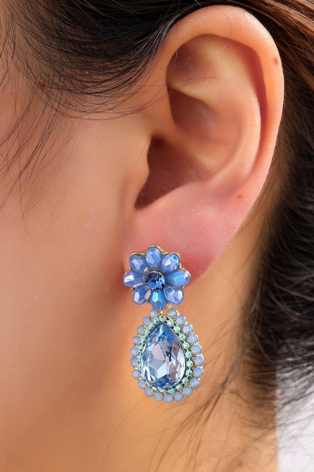285330-Day-And-Eve-56126-Flower-Stone-Earring-Aqua-260128-021LW-full